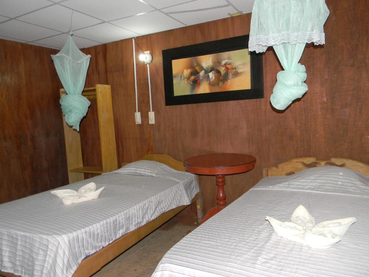Jacamar Lodge Expeditions อีกีโตส ภายนอก รูปภาพ